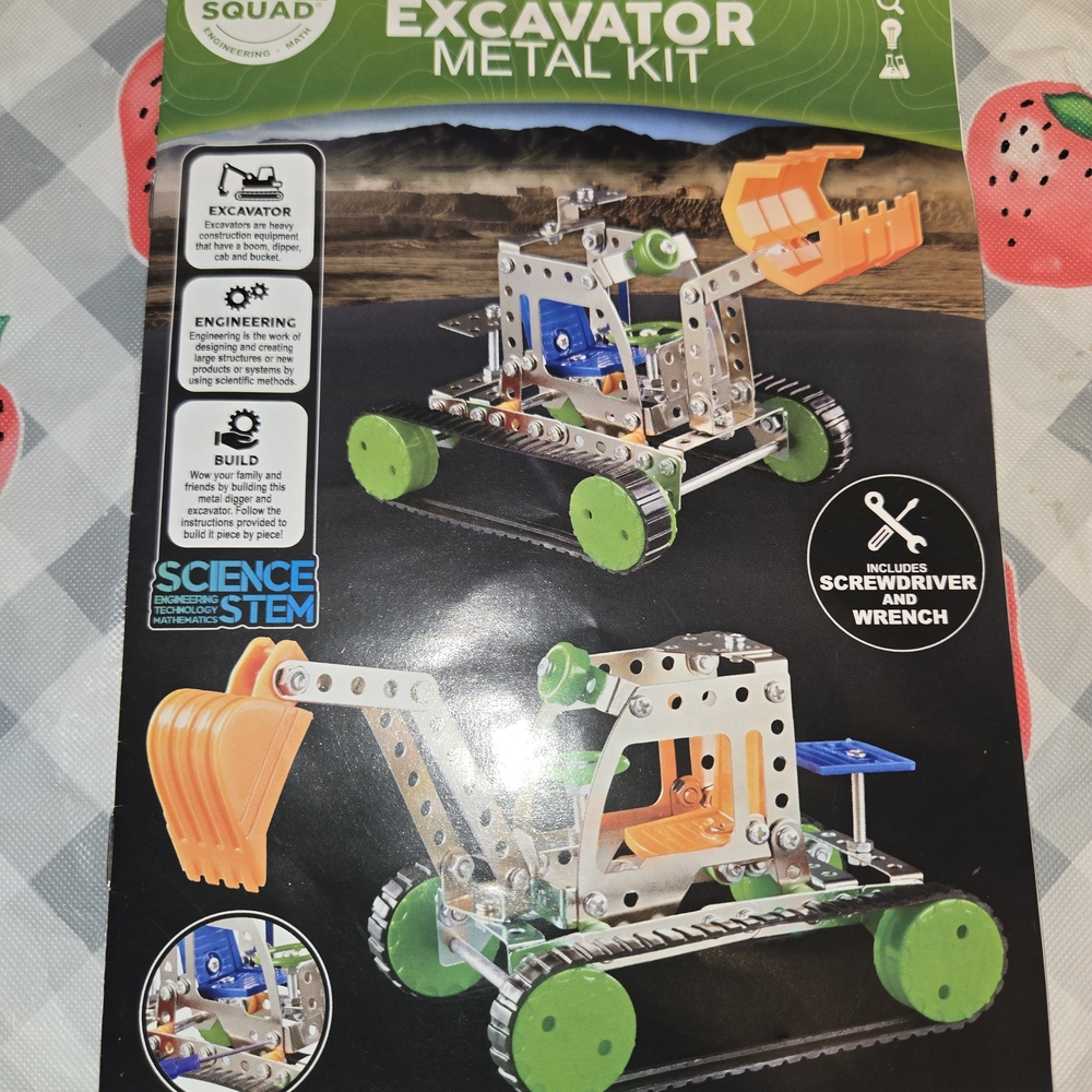 Science Squad Kids Build Your Own Digger & Excavator Metal Twin Pack  NEW No Box